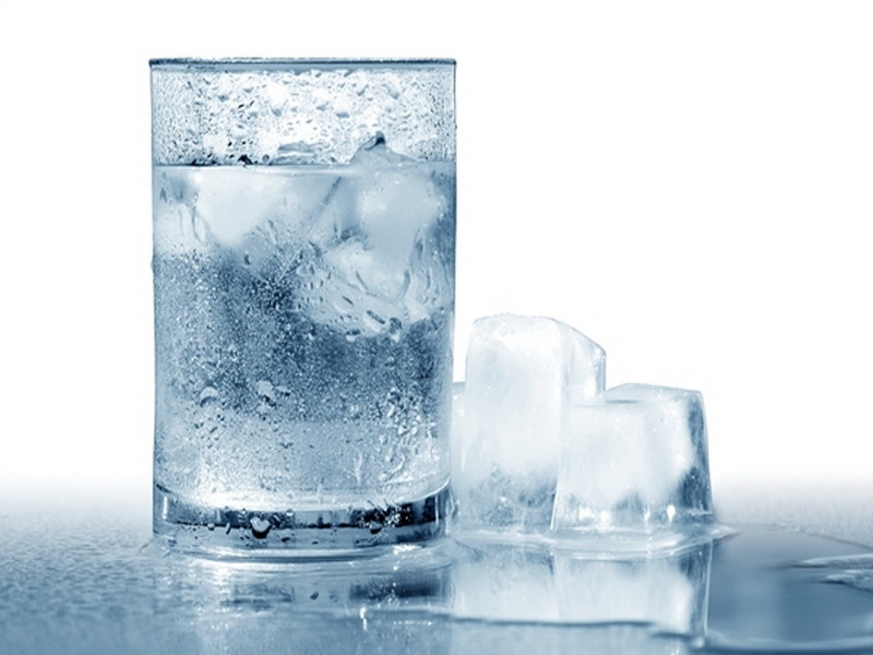 ช้าก่อน ดื่มน้ำเย็น ก่อมะเร็งได้จริงหรือ?